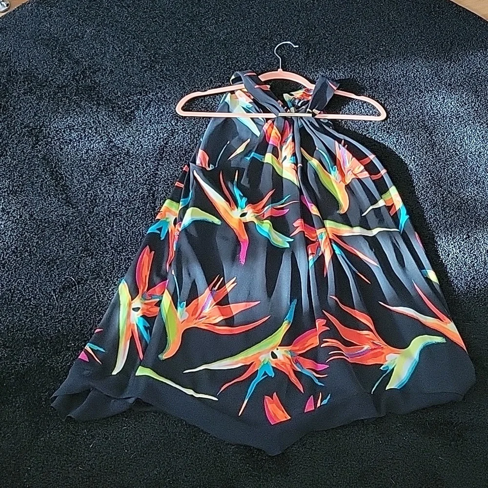 Top - Picture 2 of 3